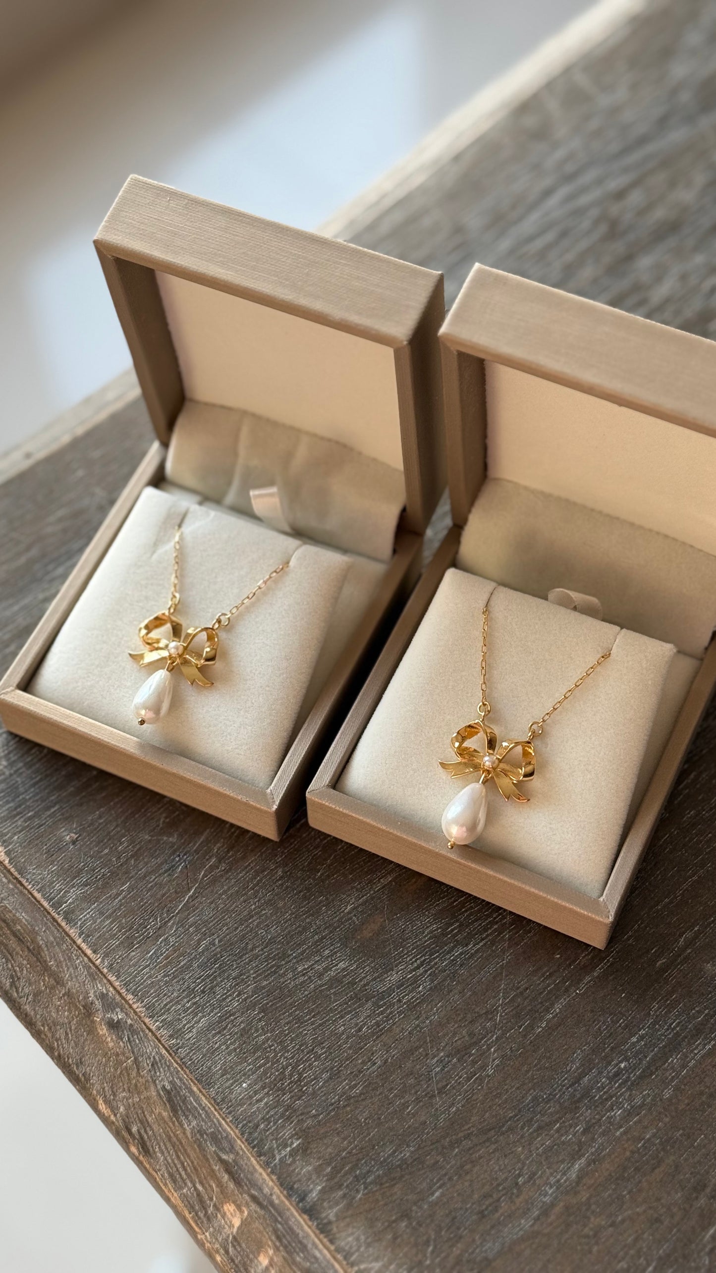 Bow Tabla necklace