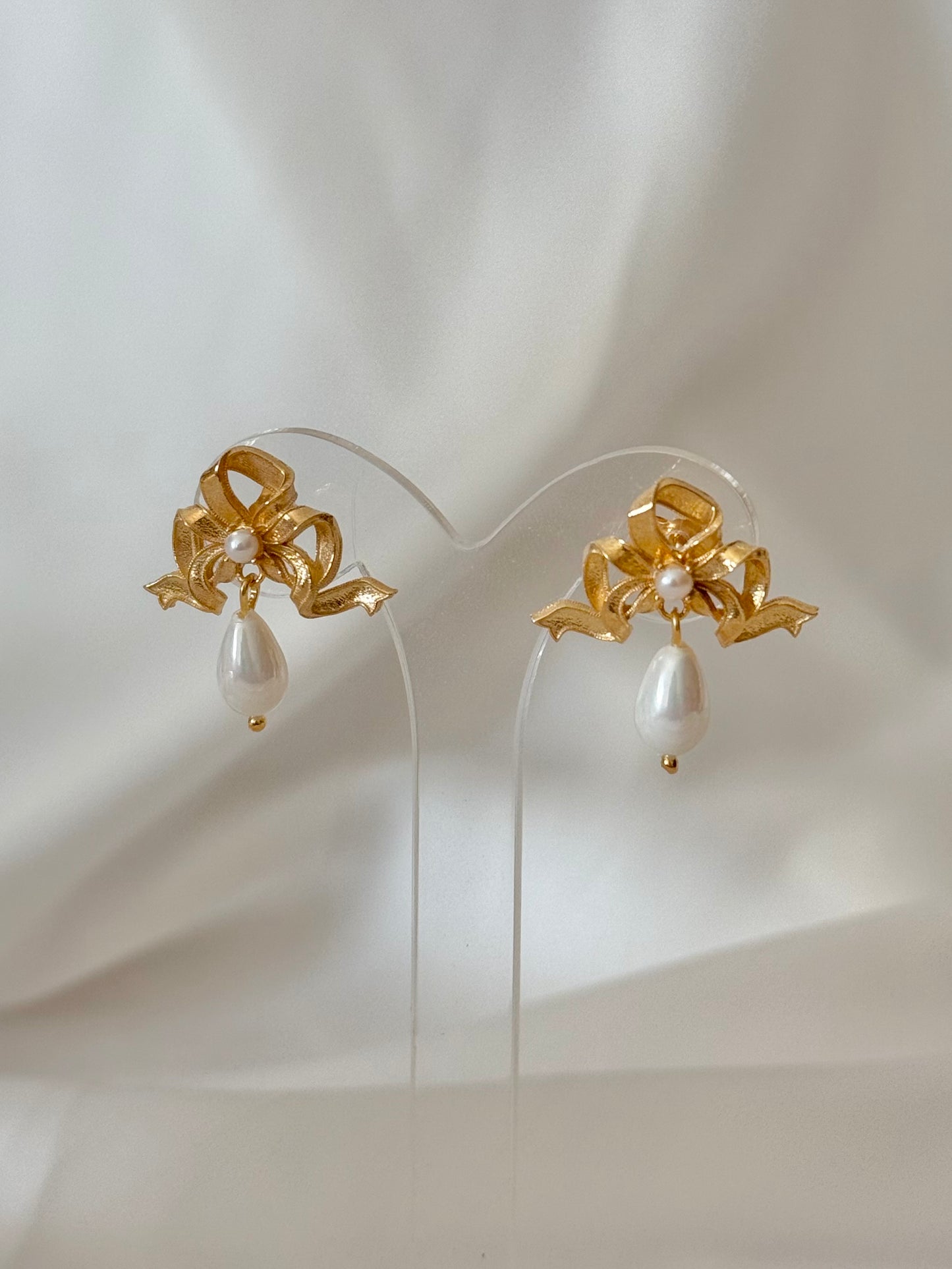 Victorian bow earring