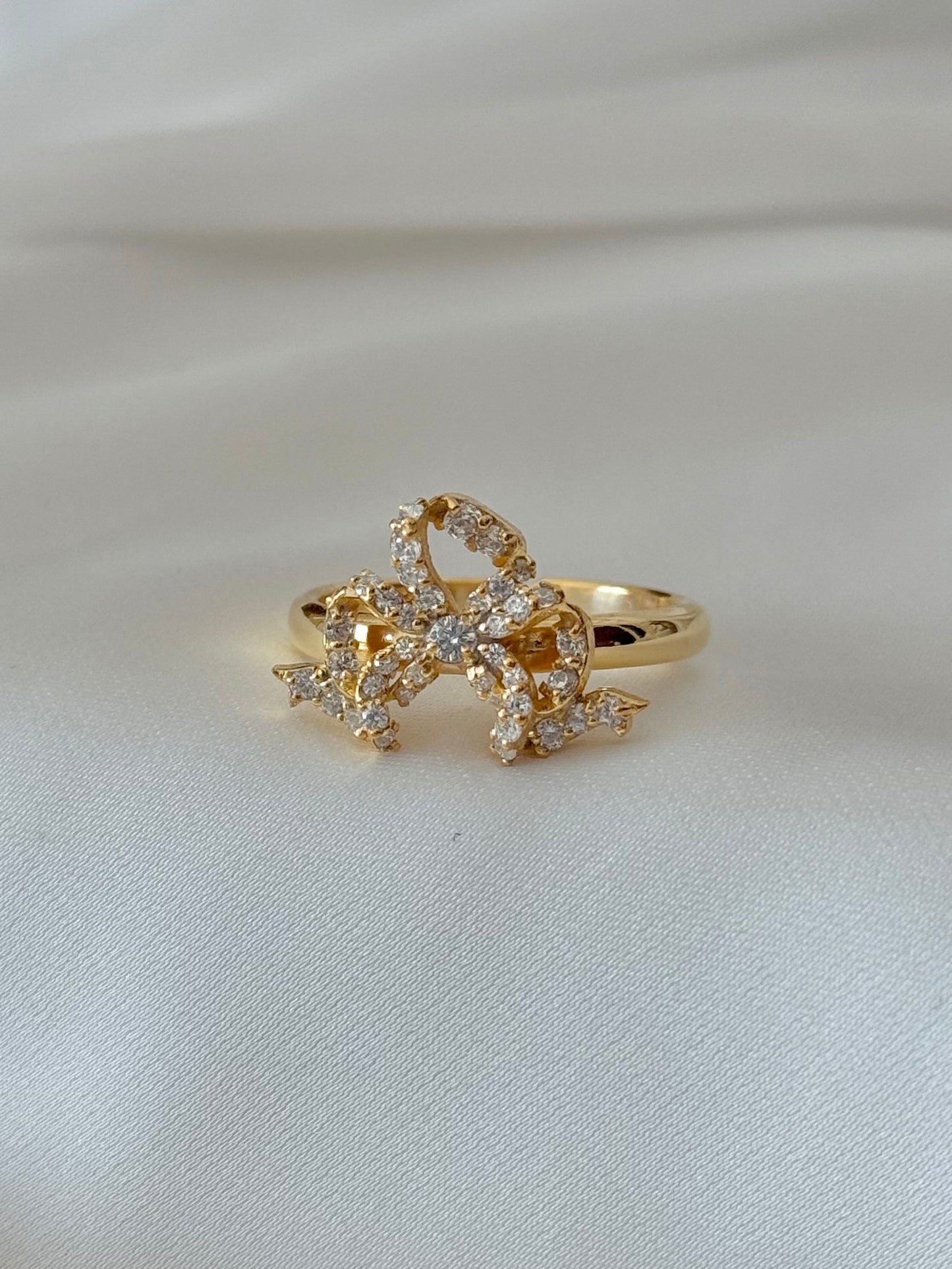 Victorian bow full zircon ring