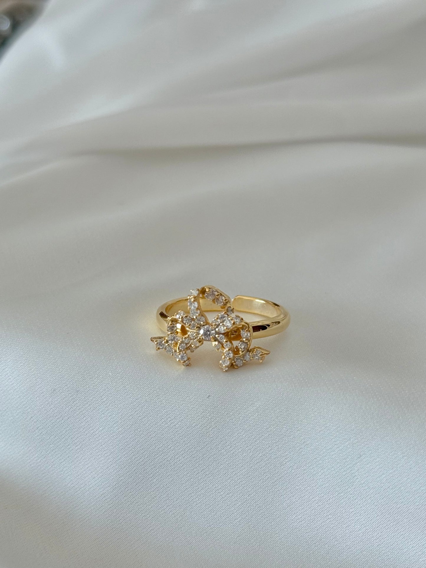 Victorian bow full zircon ring