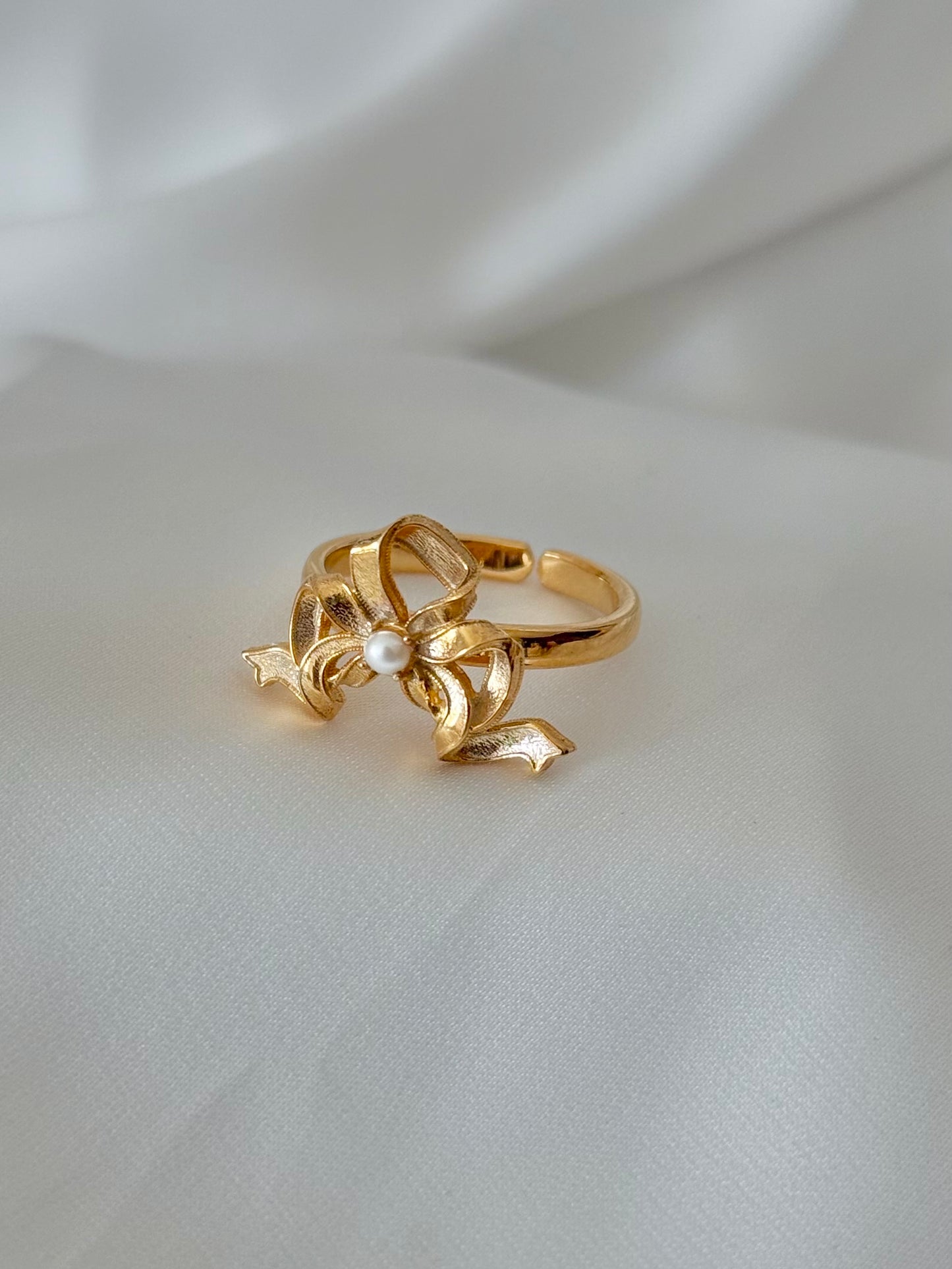 Victorian bow ring