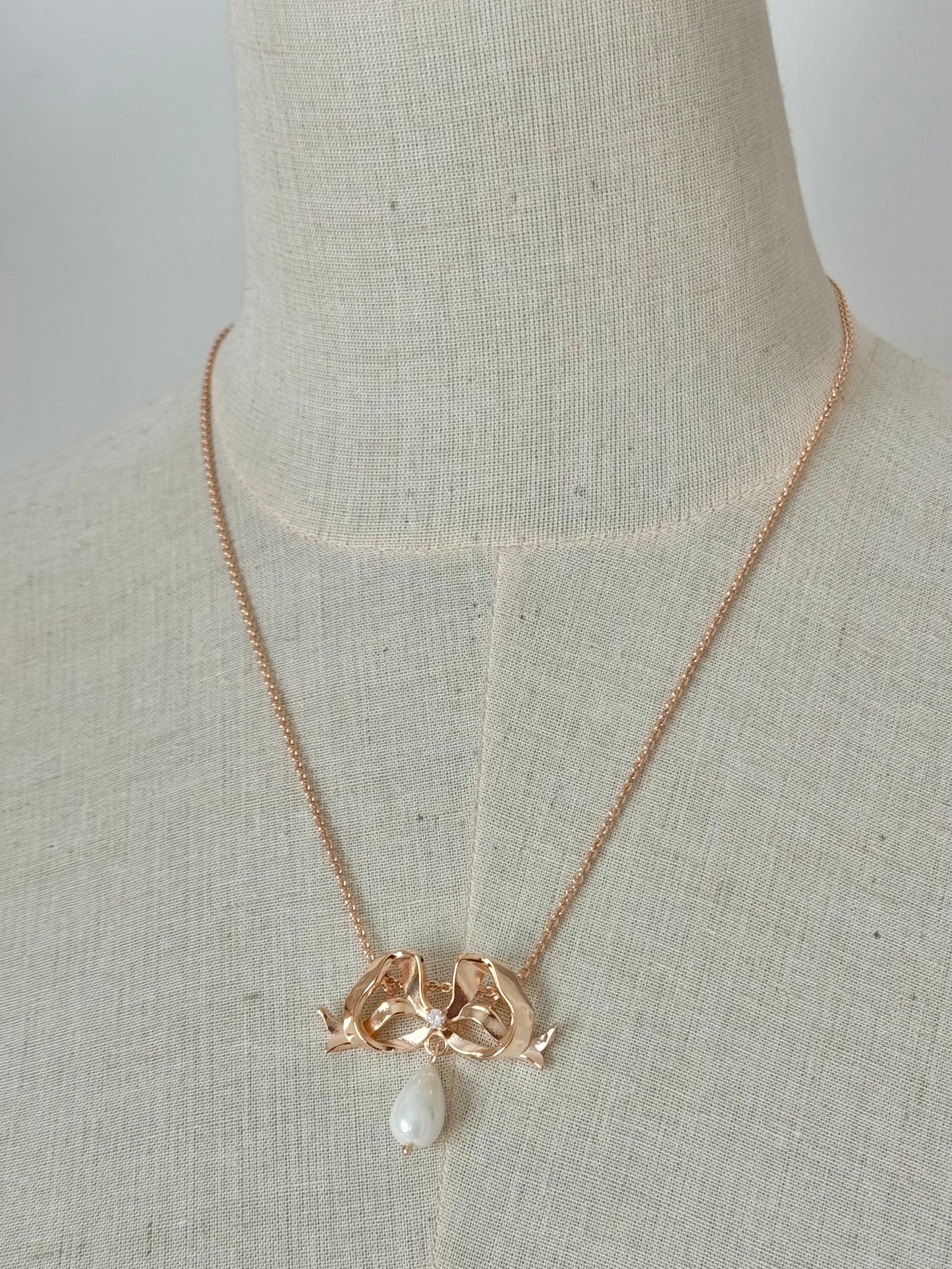 Naema small Necklace