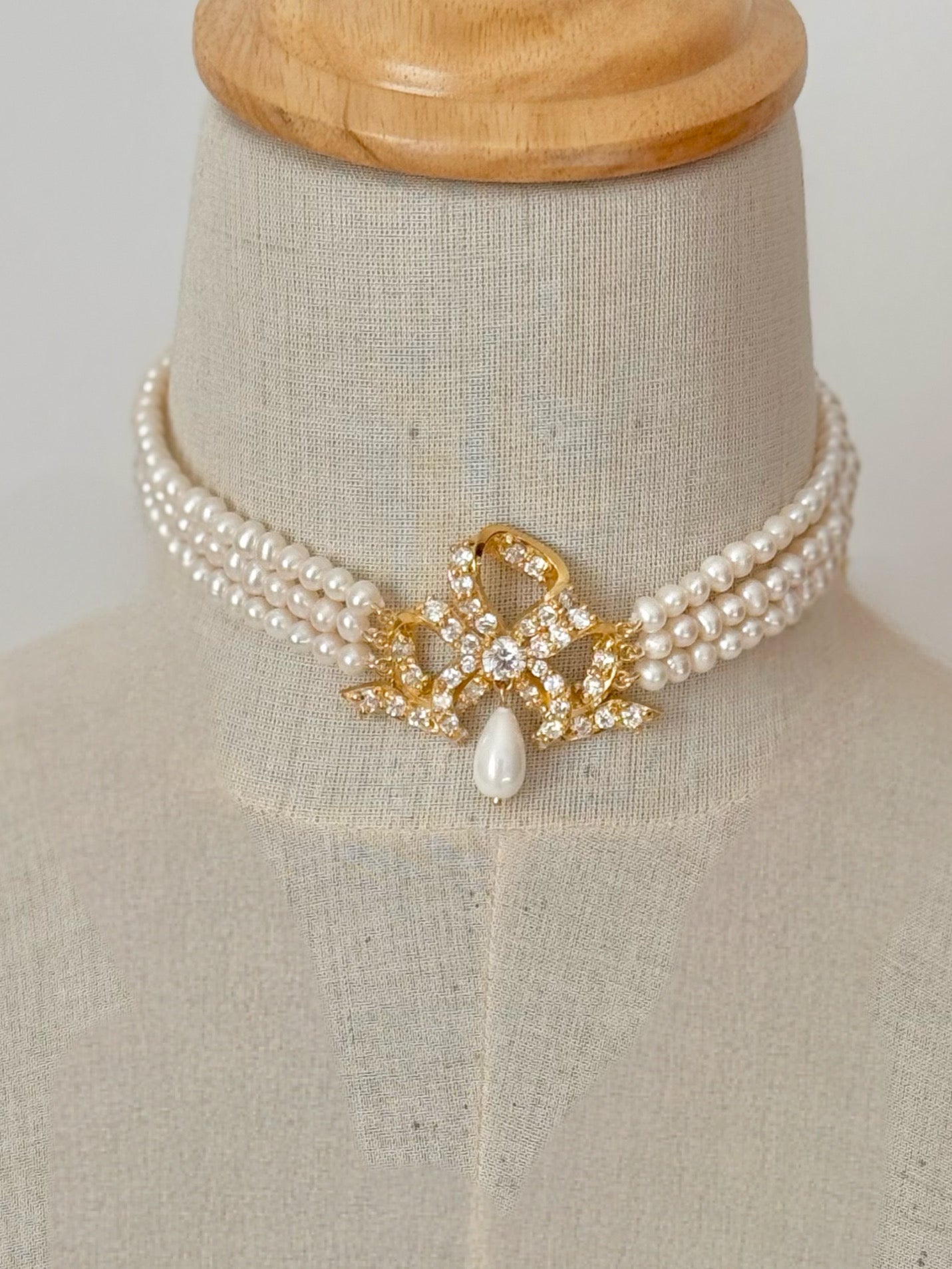 Victorian bow full zircon choker (Large)