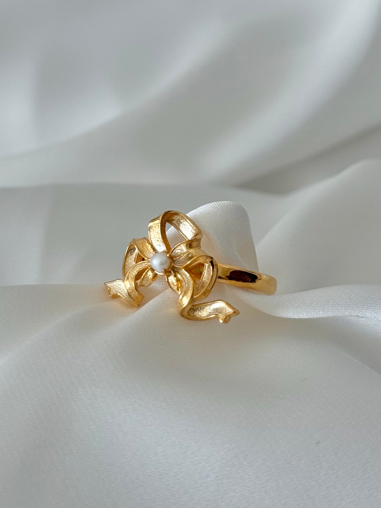 Victorian bow ring