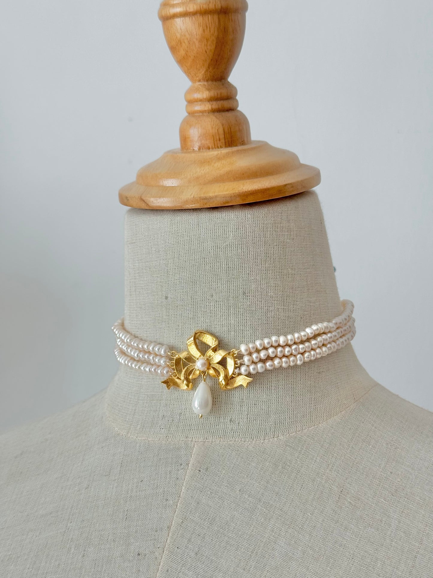 Victorian bow choker (small)