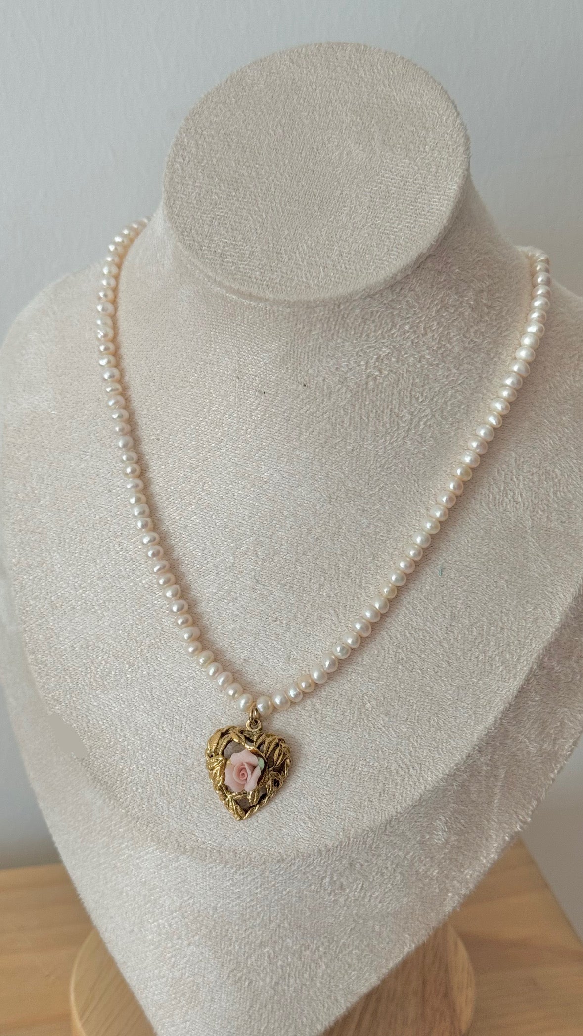 Vintage pearl necklace