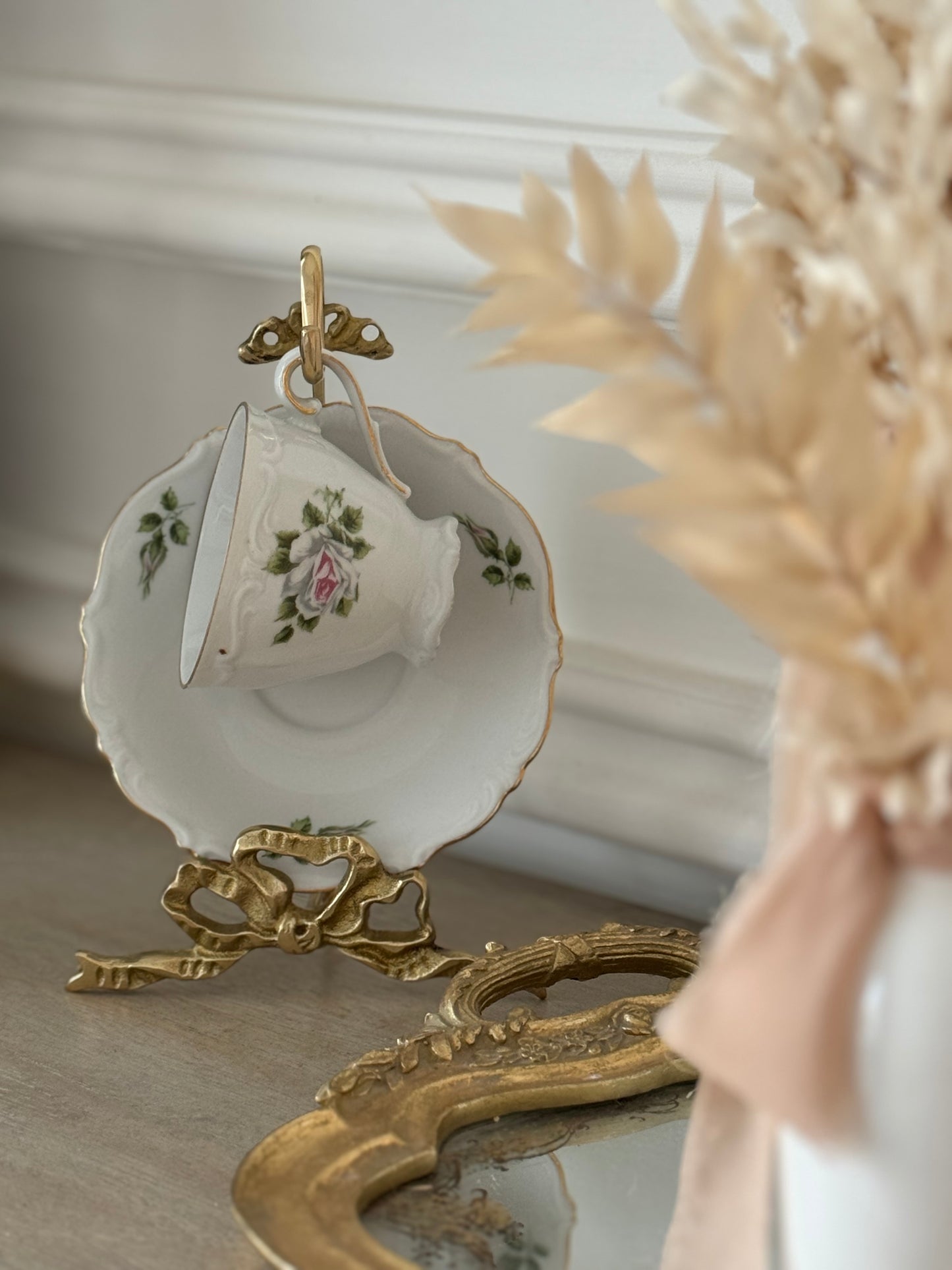 Brass vintage style Tea cup and Saucer Holder