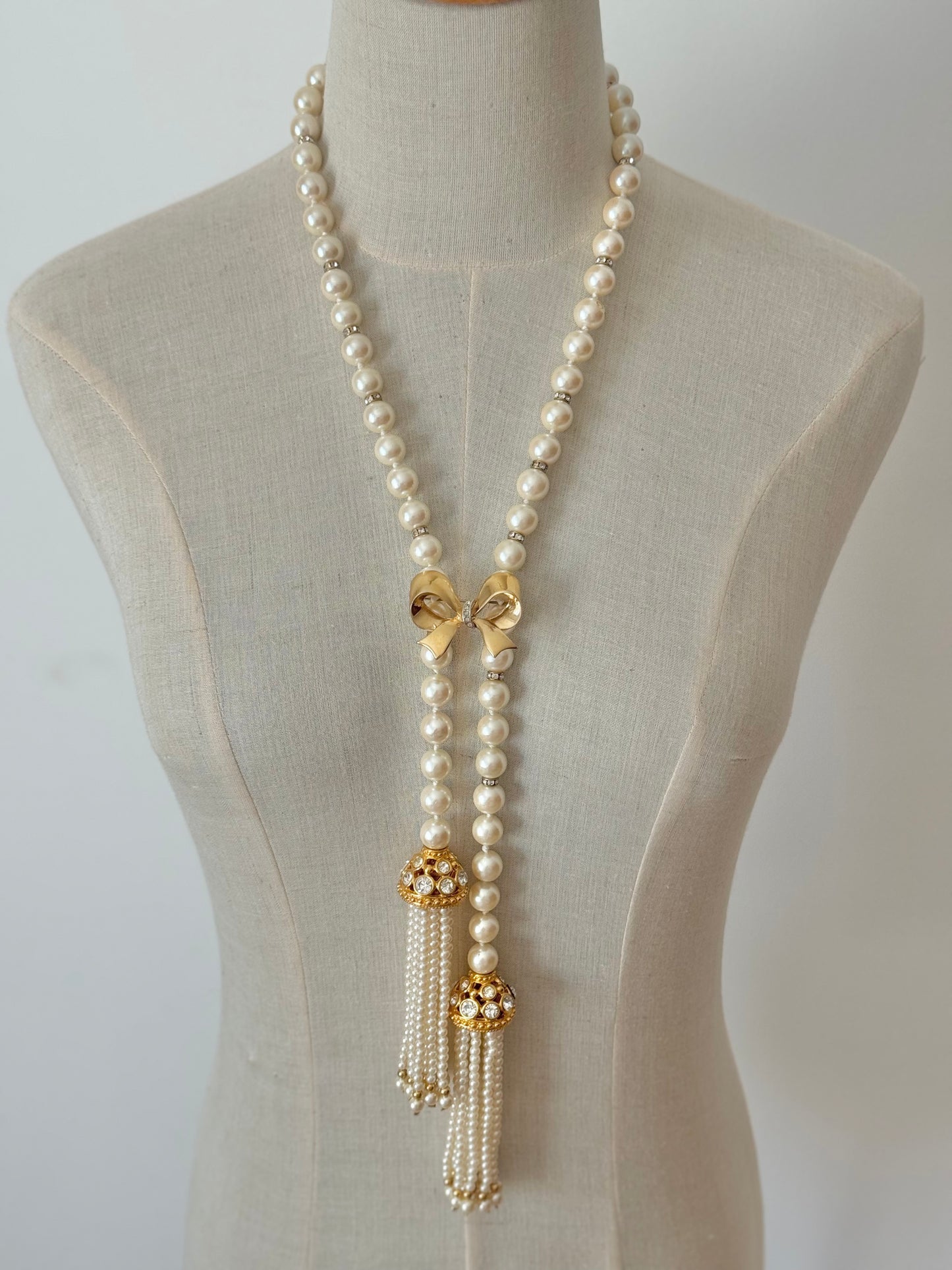 Vintage faux pearl tassel necklace or belt (brooch not included)