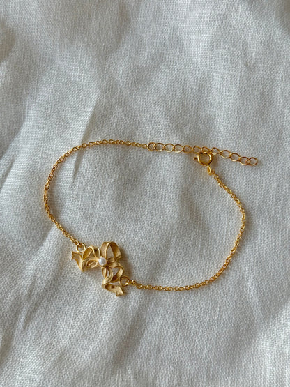 Victorian bow bracelet