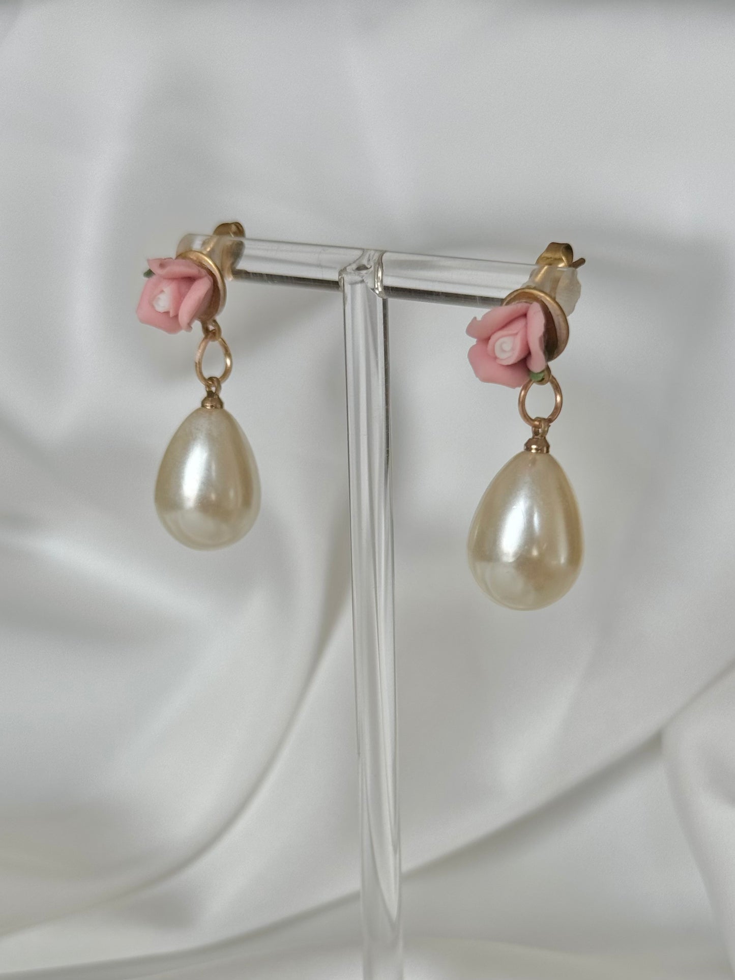 Vintage rose earring