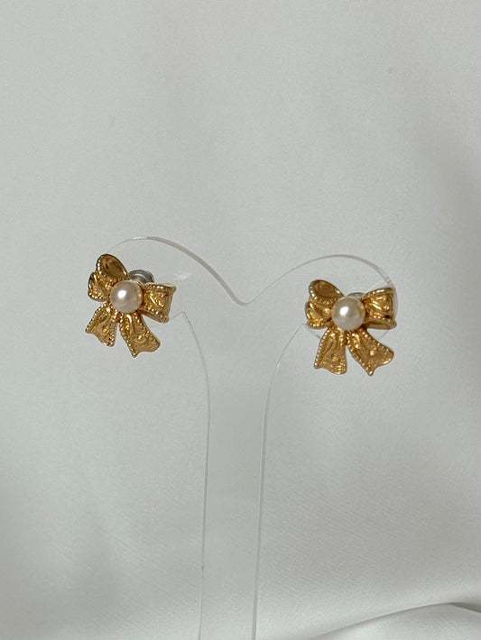 Vintage mini bow earring