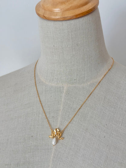 Victorian bow necklace