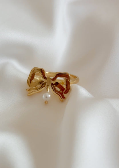 FF01.G ring - Gold plated Silver ring with pearl dangle