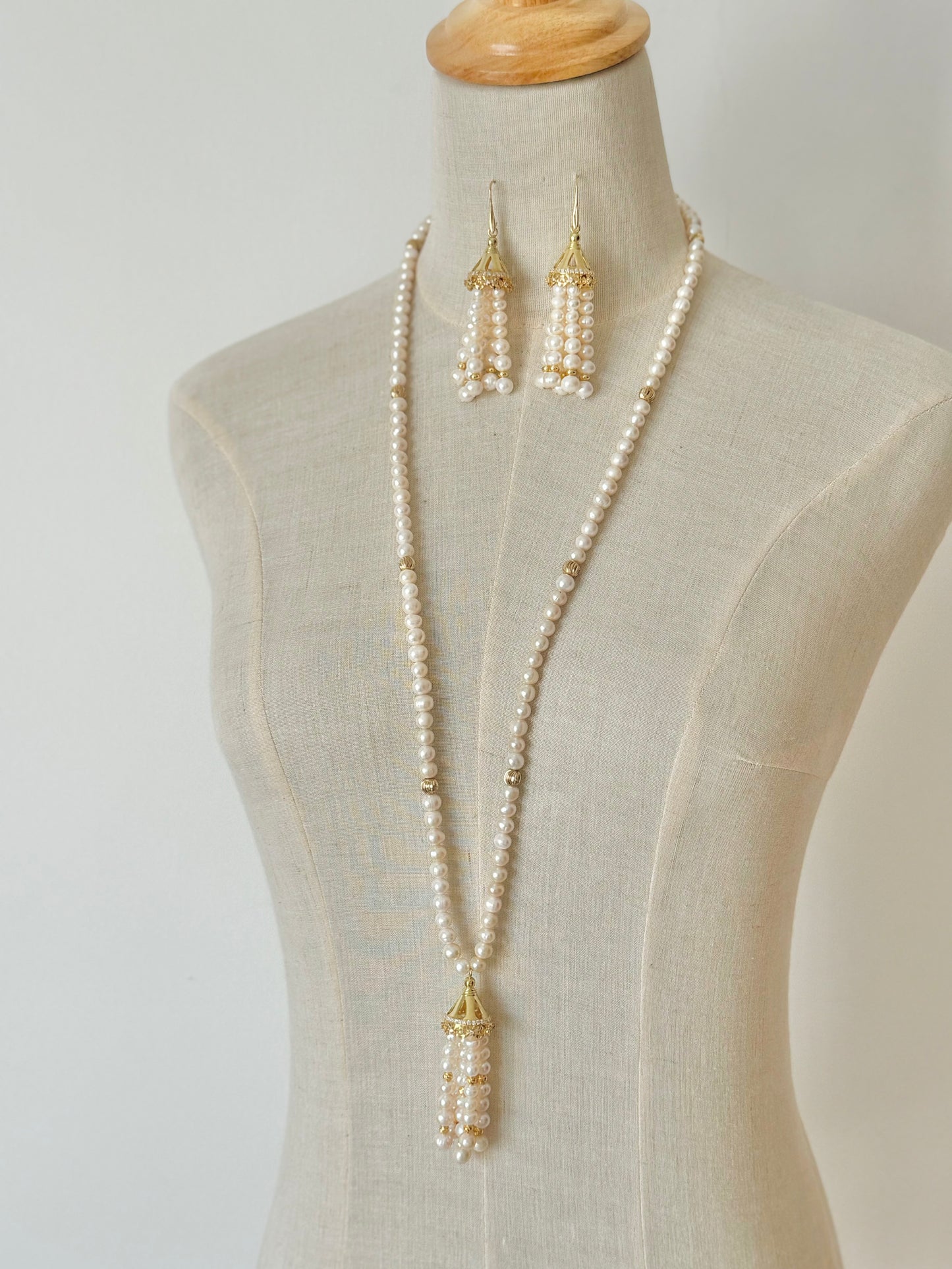 T01G Set - Gold plated silver pearl tassel set, Long necklace with earring without ring