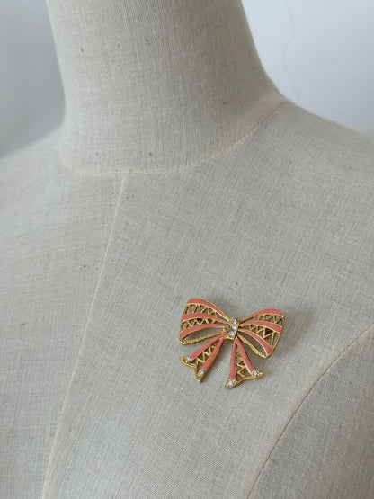 Vintage bow brooch