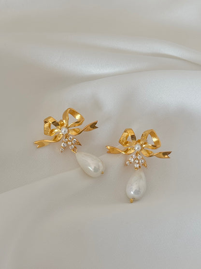 Gold plated silver & zircon bow with pearl drop earring