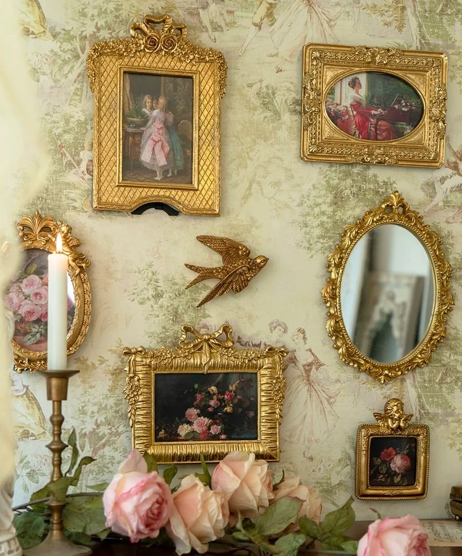 Vintage style bow Picture Frame