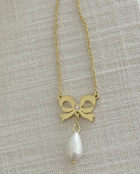 FF03.G Mini necklace - Gold plated silver mini bow with dangle pearl necklace