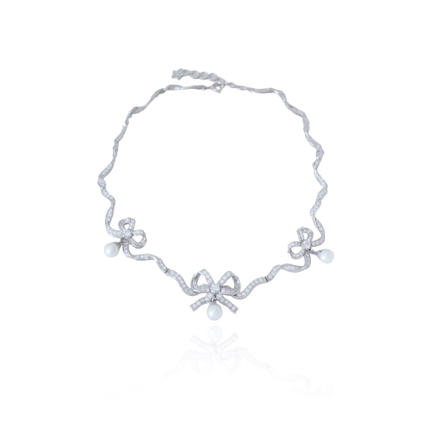 Athba’s Simple Necklace