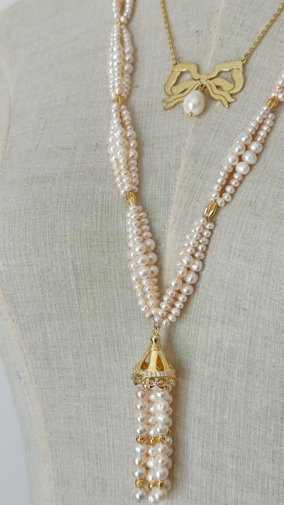 T03G Necklace - Gold plated Silver with zircons and fresh water pearls