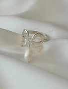 FF03.S ring - Silver with zircon bow & pearl dangle ring