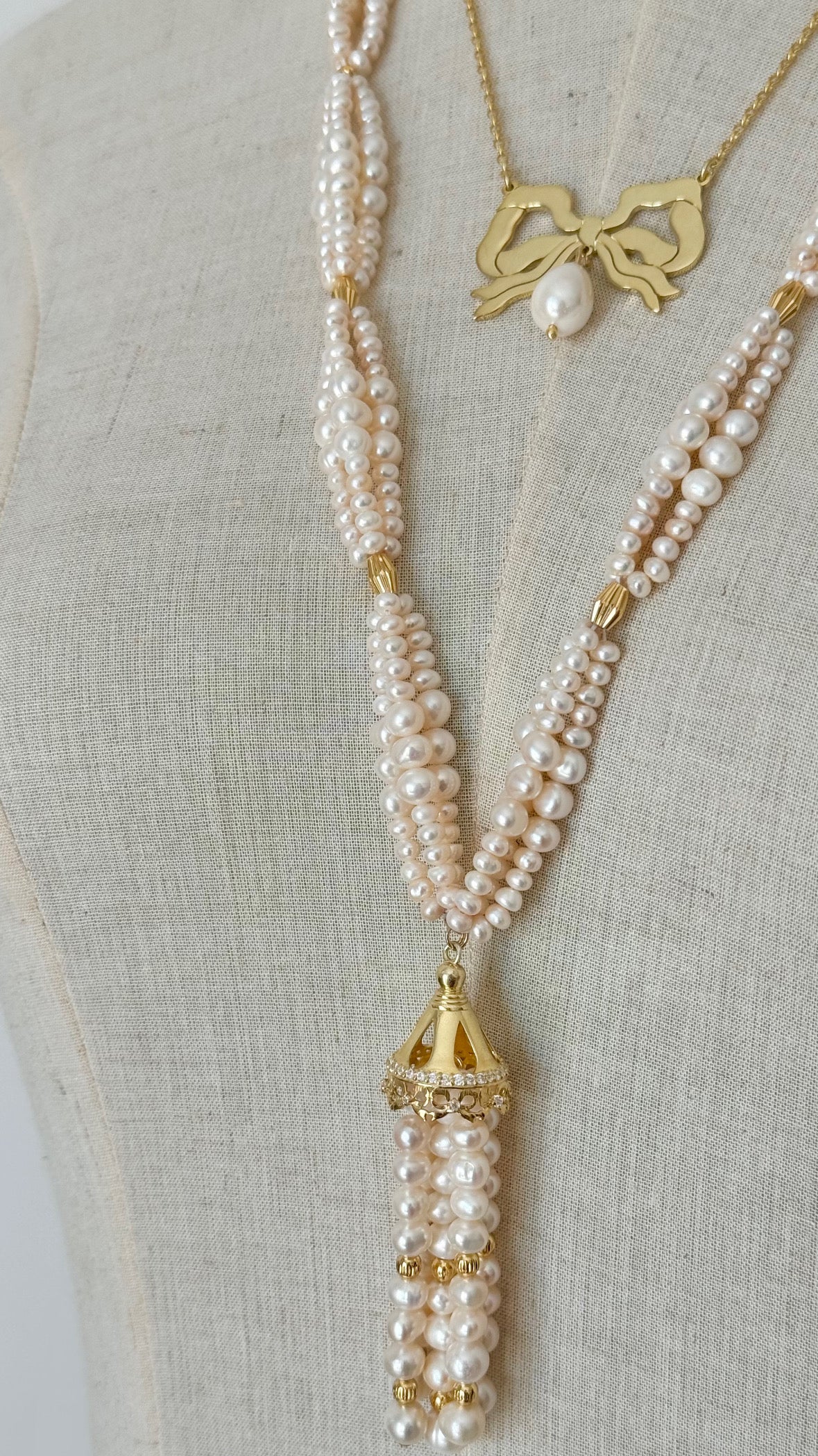 T03G Necklace - Gold plated Silver with zircons and fresh water pearls