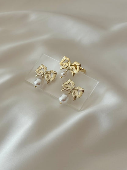 Rustic Gold plated silver bows with pearl drop Earring with ring set